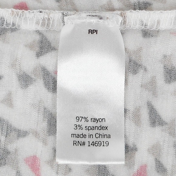 APT 9 Top Womens Petite PS Ivory Multi Short Sleeve Geometric Print Cutout Back - Picture 9 of 10